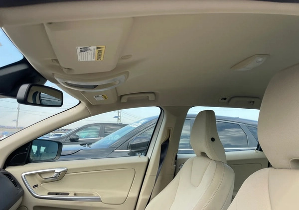 Volvo XC 60 cena 34700 przebieg: 146000, rok produkcji 2012 z Garwolin małe 301